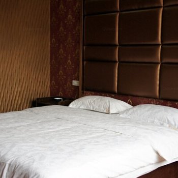 知心网园附近的酒店