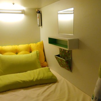 成都优格青年太空舱胶囊旅舍(火车东站店)图片