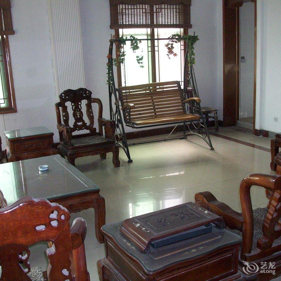 中共楚雄市教育局委员会附近宾馆