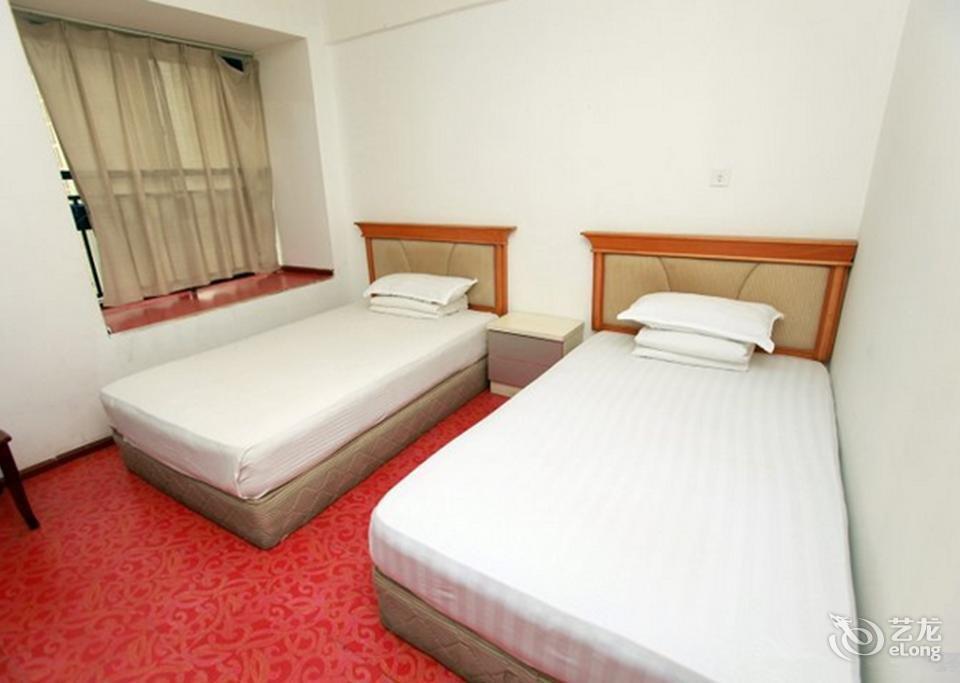 新南门汽车站附近宾馆