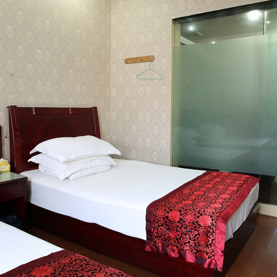 华夏西路东明路(东方医院南院)附近宾馆