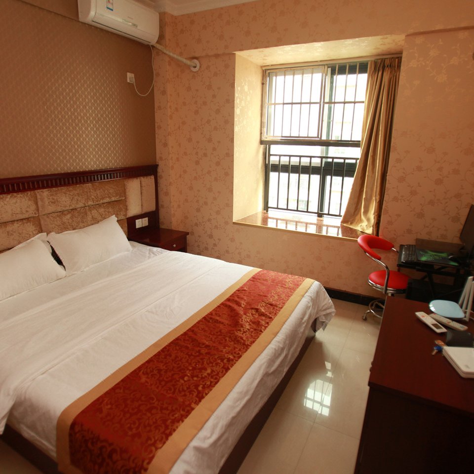 成都东站长途汽车客运站附近宾馆