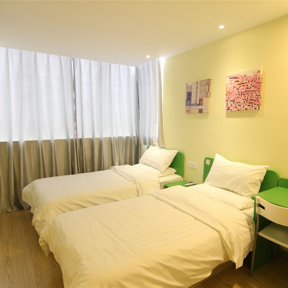 扬州undefined酒店预订_扬州undefined酒店推荐