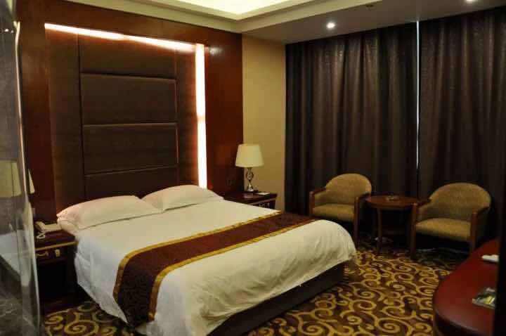 马王场九龙坡区中医院附近宾馆