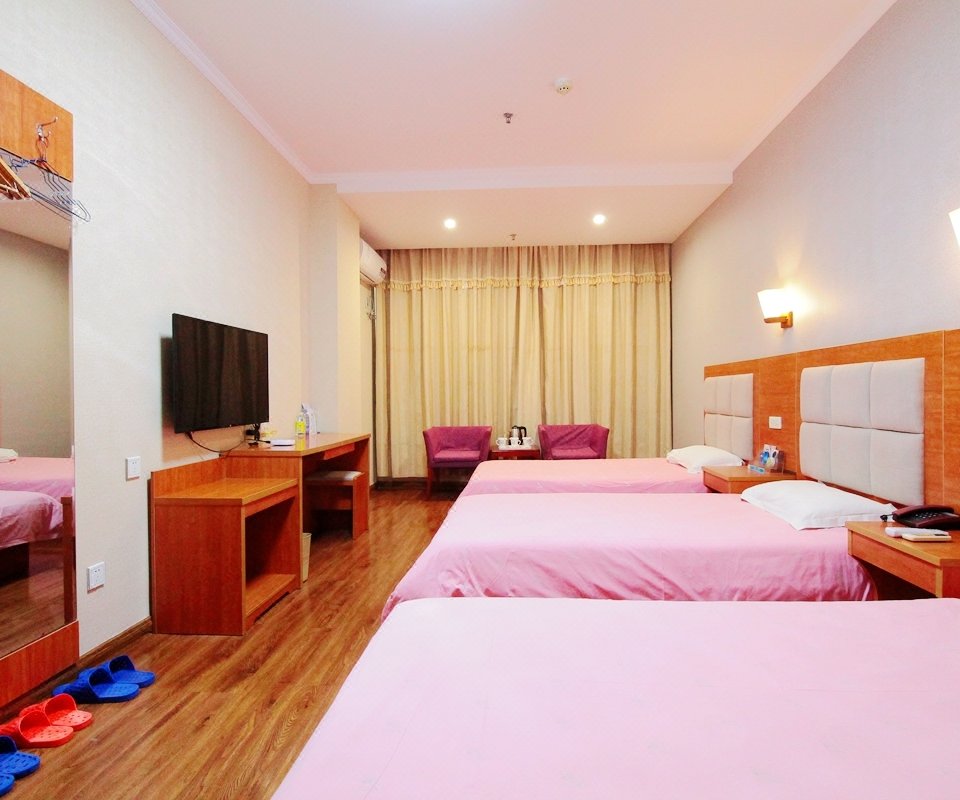 新乡汽车东站附近宾馆