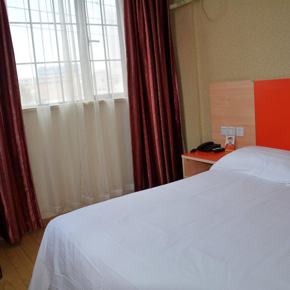 公安局出入境管理处延庆区分局附近宾馆