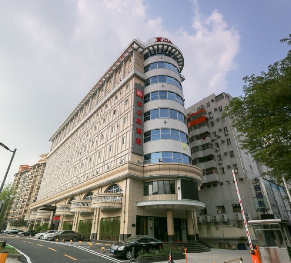 东莞金月湾商务酒店