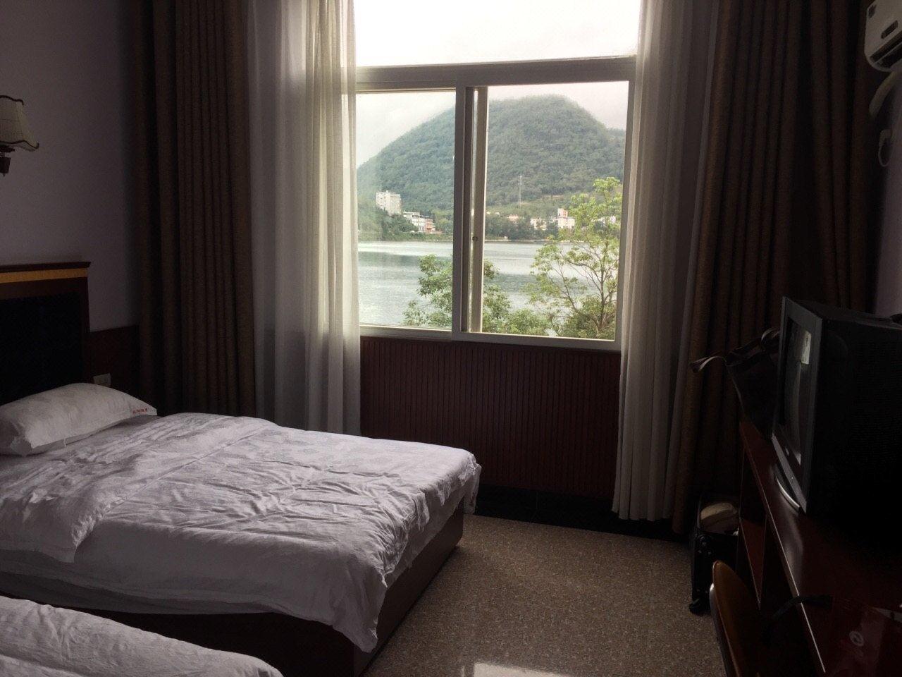 凉山雷波马湖天湖酒店