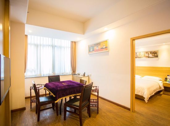 桐喜酒店(广州白云山白云大道北地铁站店)