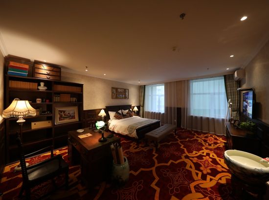 雅客小镇假日酒店(长春大街店)(原人民广场店)