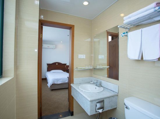 上勤假日宾馆(上海田林店)