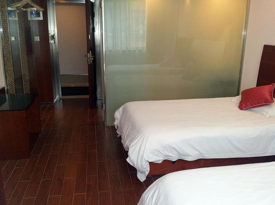 上勤假日宾馆(上海田林店)