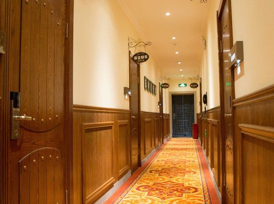 雅客小镇假日酒店(长春大街店)(原人民广场店)