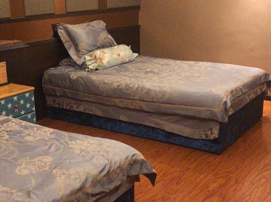 鹤岗宝石洗浴养生会馆