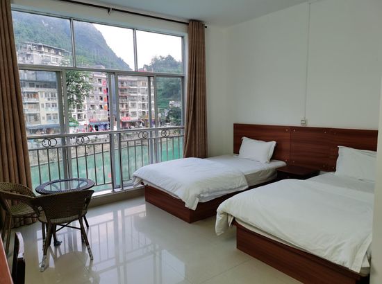 “下一站·广西”引客入桂！中外达人聚焦河池三县区2025年最