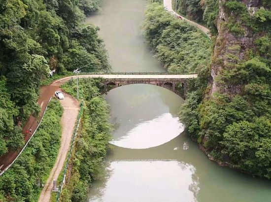 邛崃南宝山木梯羌寨羌家客栈