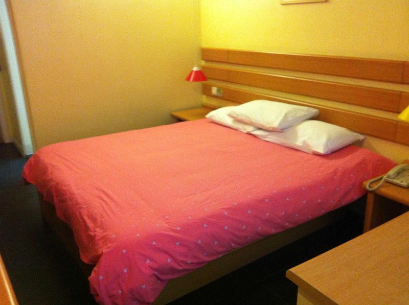 如家(北京安华桥地铁站店)