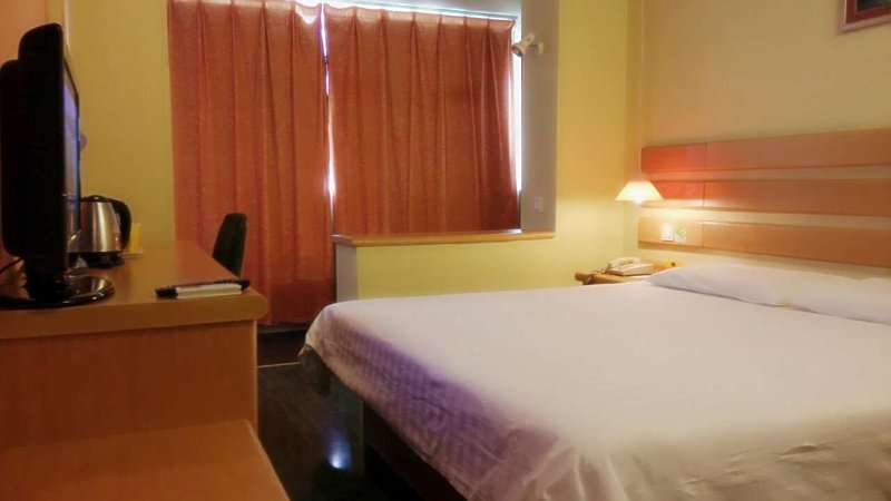 如家(北京安华桥地铁站店)