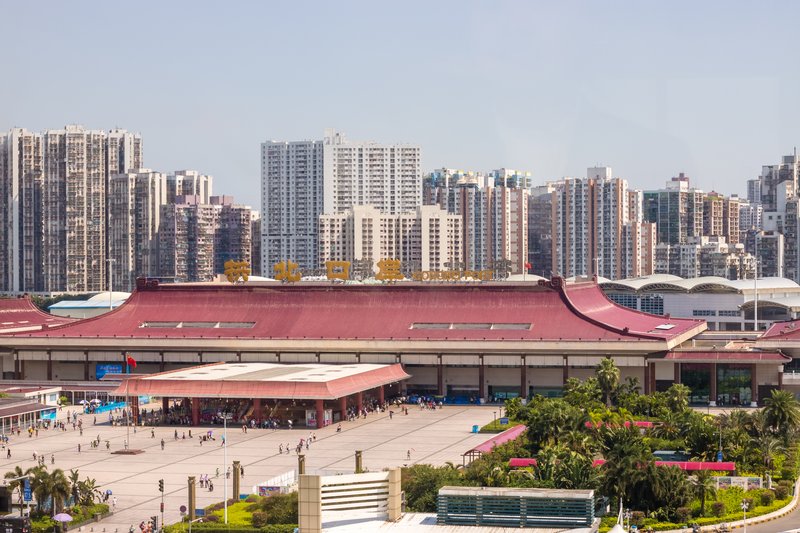 酒店介绍:   敦煌阳光大酒店位于敦煌市阳关西路,地处新城区繁华地段