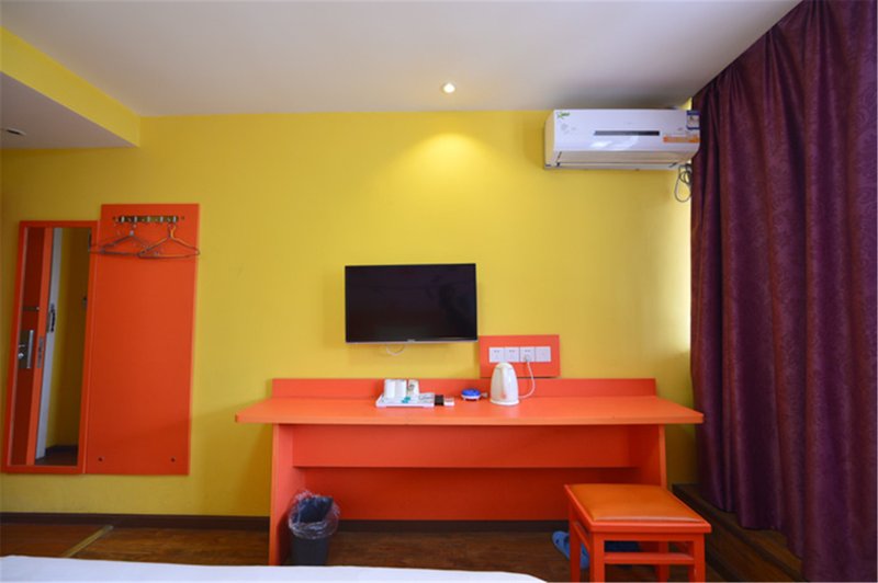 小亚丁酒店(武汉铁路学院店)