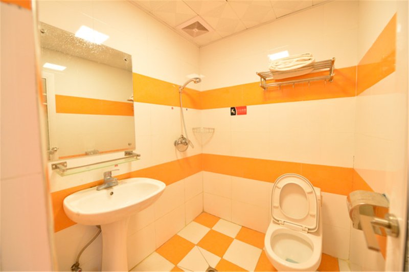 小亚丁酒店(武汉铁路学院店)