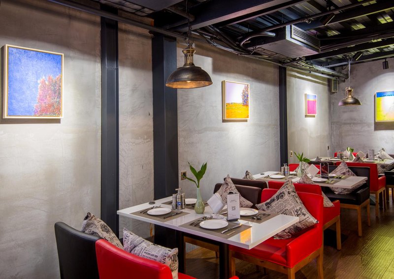 柏曼酒店(南昌昌南客运站店)