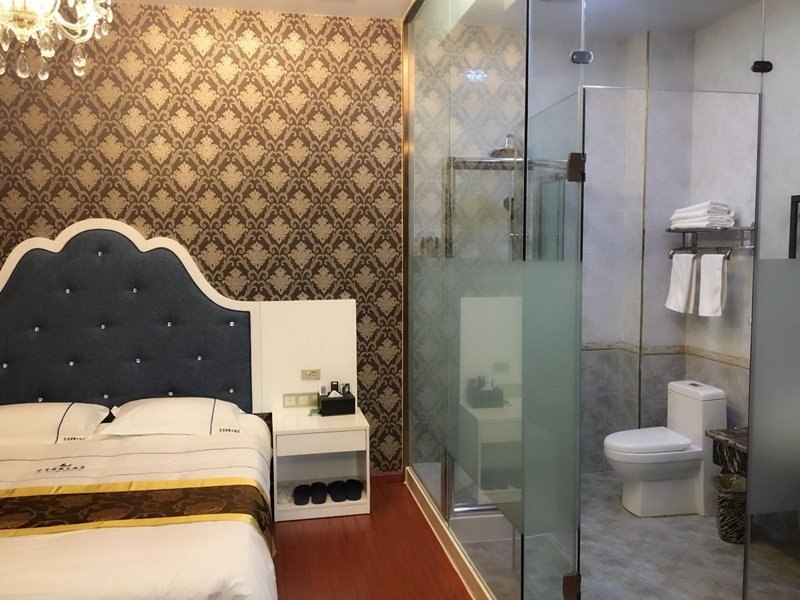 水富半月湾假日酒店