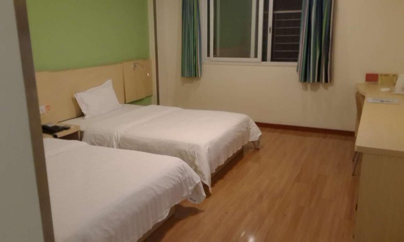 7天连锁酒店(清远新城汽车站连江路店)