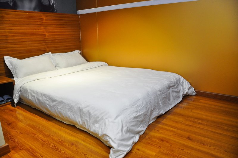 赛楠商务宾馆(文冲地铁站店)