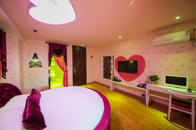 多维精品酒店(台东利群店)