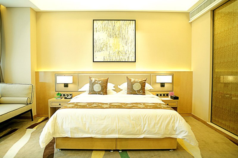 济南凤凰泉盈酒店