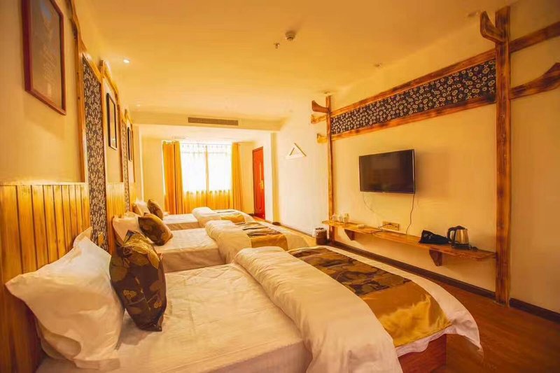 凤凰红人文酒店