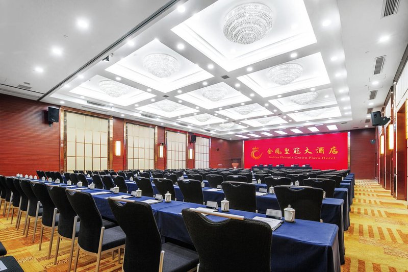 荆州金凤皇冠大酒店