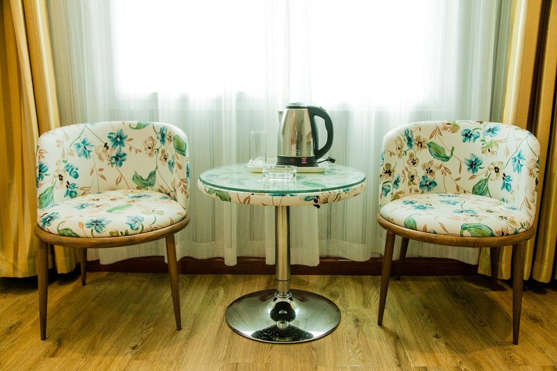 嘉祥萌山商务酒店