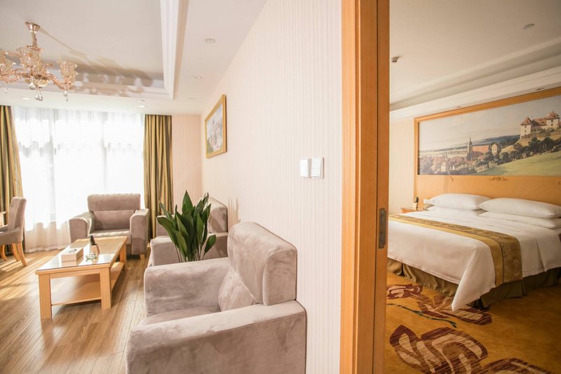 维也纳酒店(安庆光彩七街店)