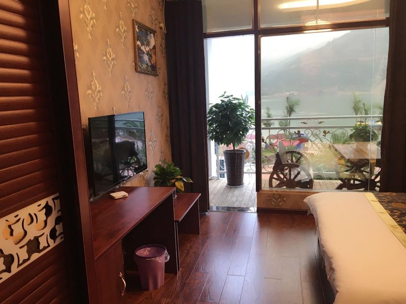 水富半月湾假日酒店