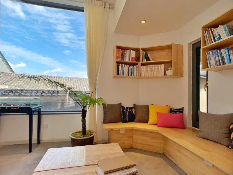 Xinyue Suying Holiday Courtyard Lobby