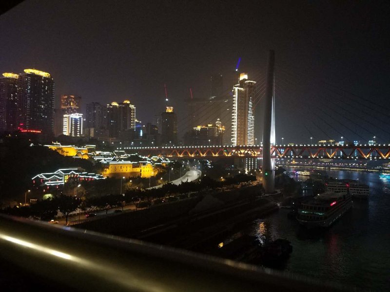 重庆来住·千寻空中酒店