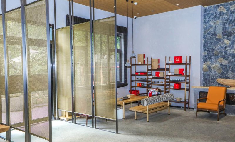 Cha Hotel Hotel public area