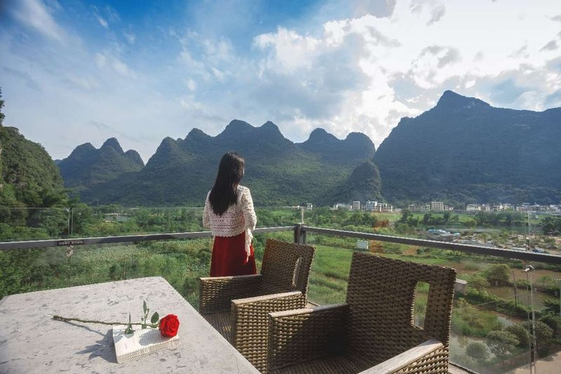 Cha Hotel Hotel public area