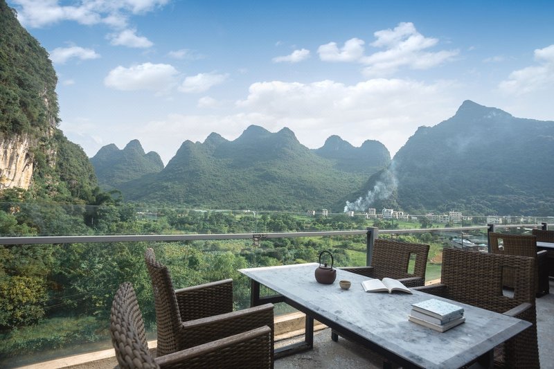 Cha Hotel Hotel public area