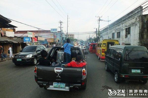 出租车与人口比例_厦门将集中整治黑车 400部新的士成 治本 开端