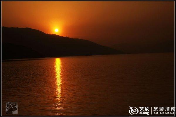 满山红叶似彩霞简谱_满山红叶似彩霞图片(2)