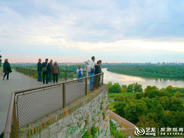 阳泉郊区人口_...日,扑救人员在阳泉市郊区集结准备上山.    摄 -山西阳泉和晋(2)