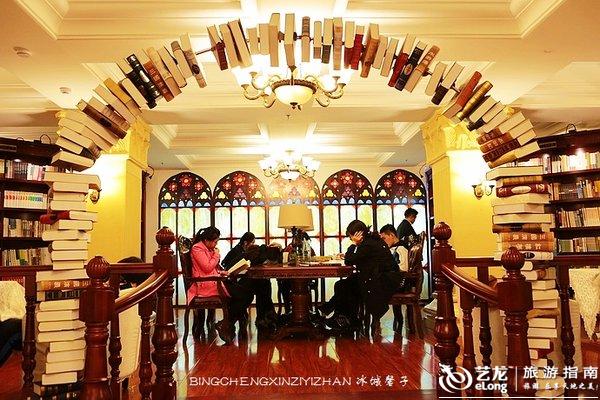 百年历史旧俄式风格 果戈里书店