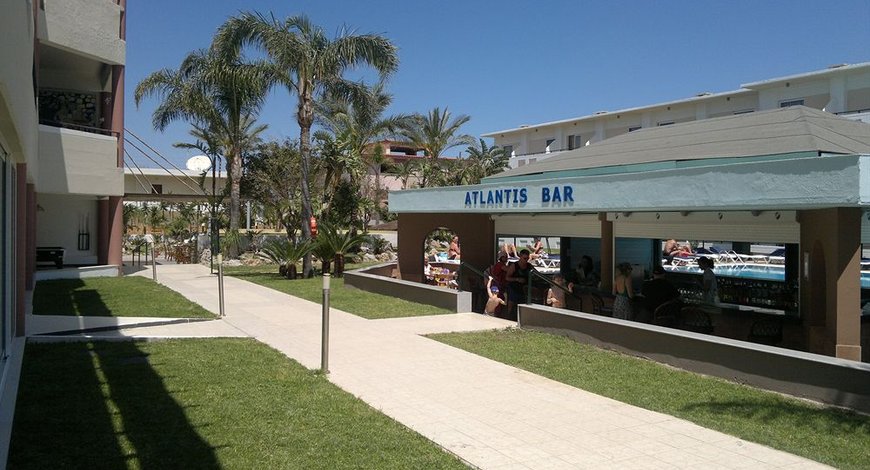 杜港酒店 (du port)