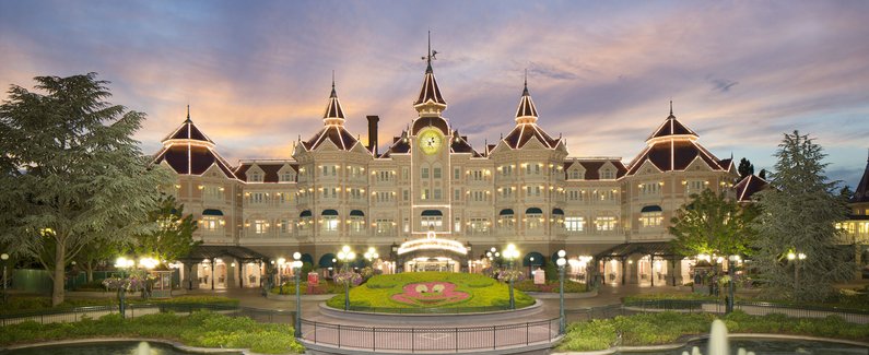 迪斯尼乐园酒店(disneyland hotel)