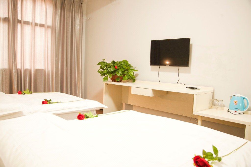 Renzai Lvtu Express Hotel