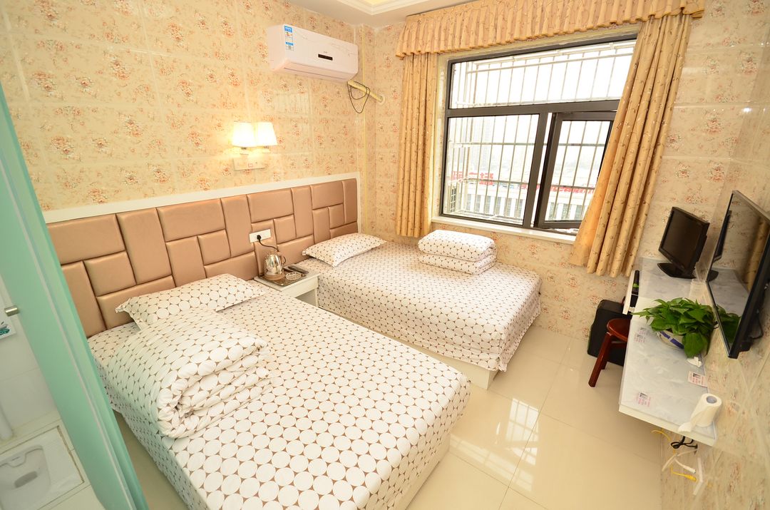 Hongfu Inn (Wuhan Hankou Railway Station)