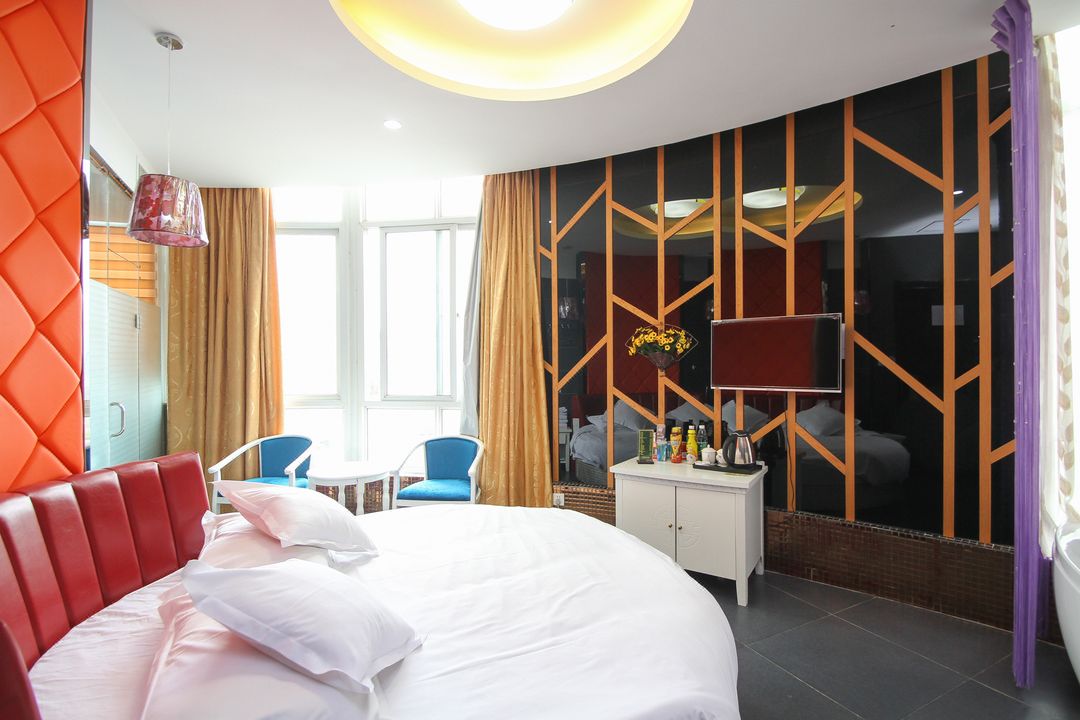 168 Chain Hotel